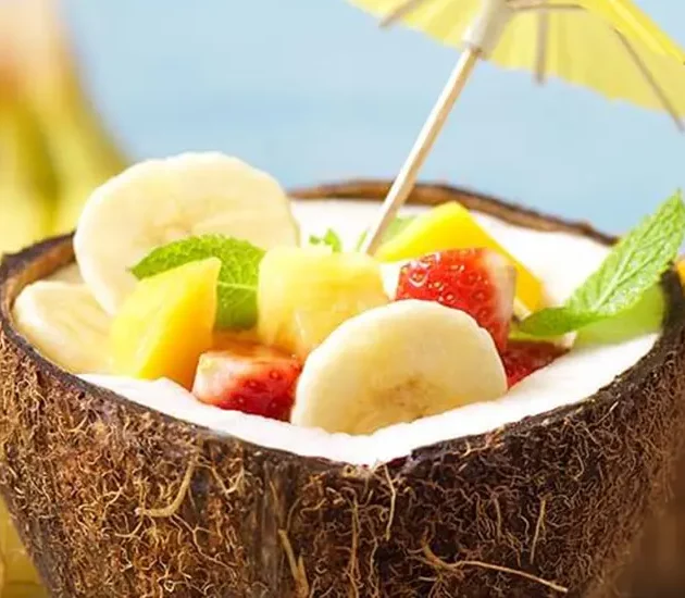 صحن سلطة فواكه جوز الهند